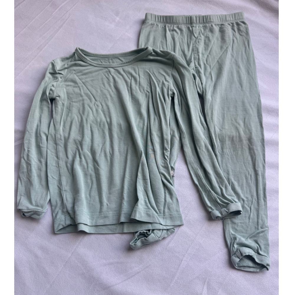 Kyte Baby 2T Sage Green Bamboo Rayon Long Sleeve Pajama Set Toddler Minimalist